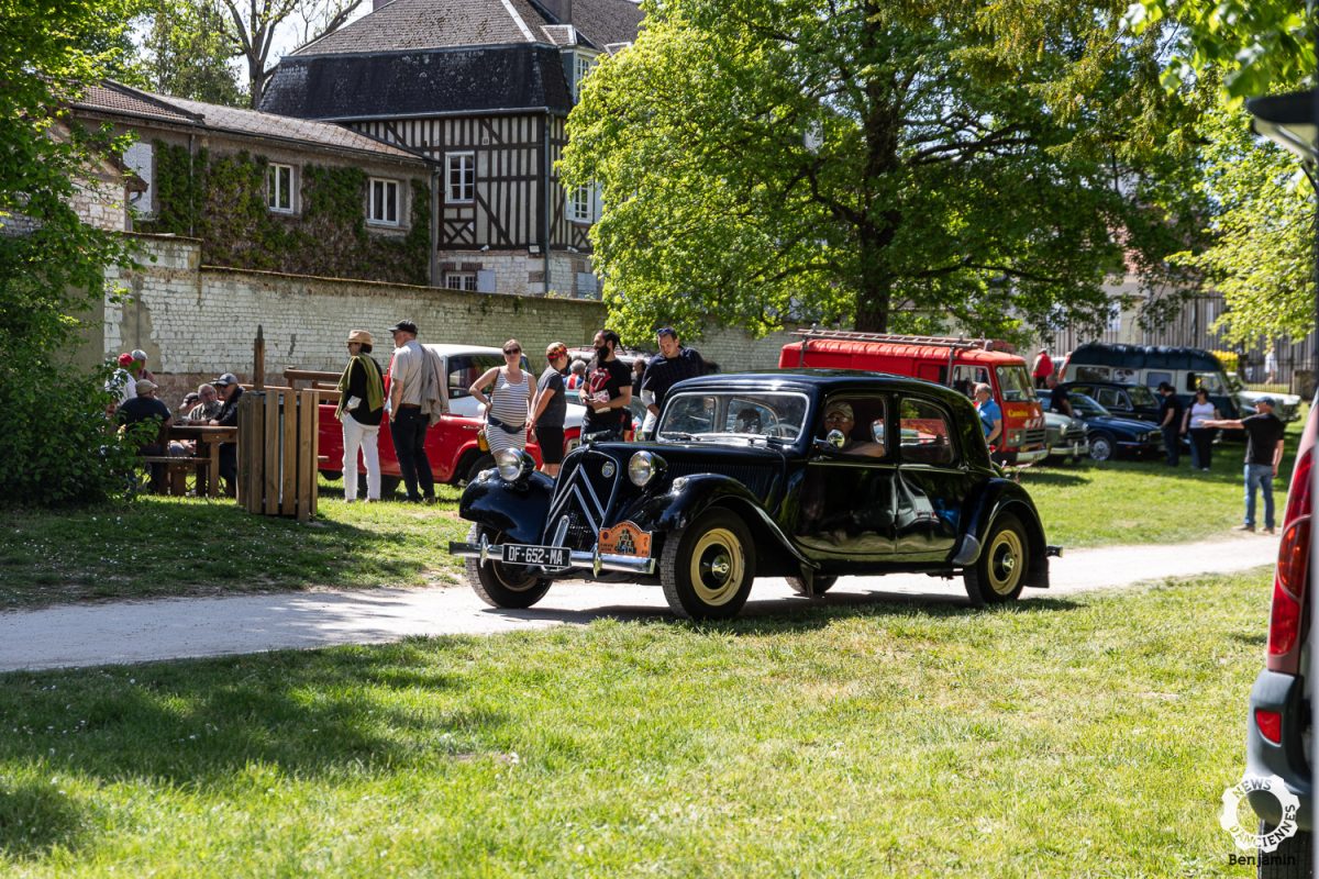 Belle affluence pour l'expo de la JNVE à Arcis-sur-Aube