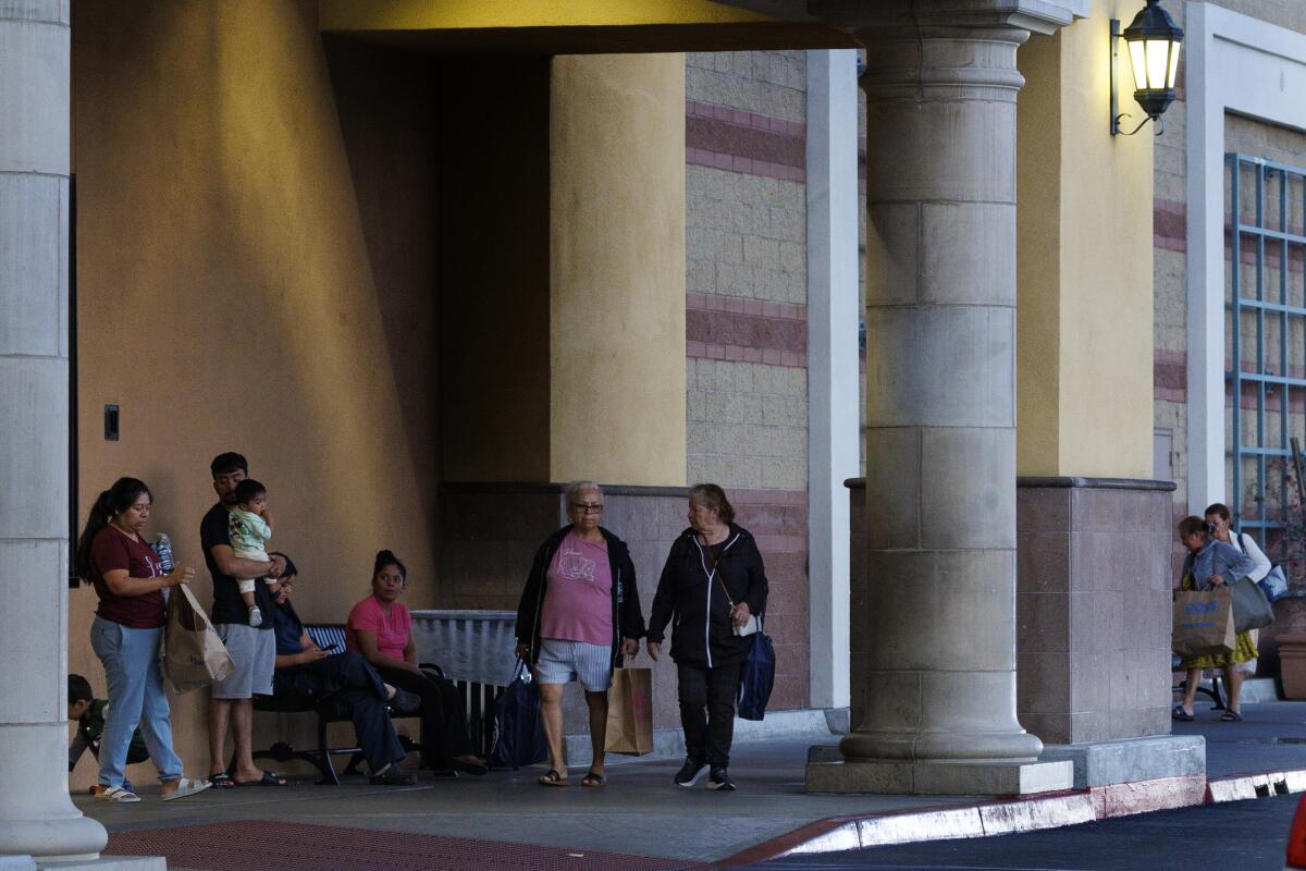 Crenshaw Imperial Plaza a ressenti les effets des raids de l'ICE.