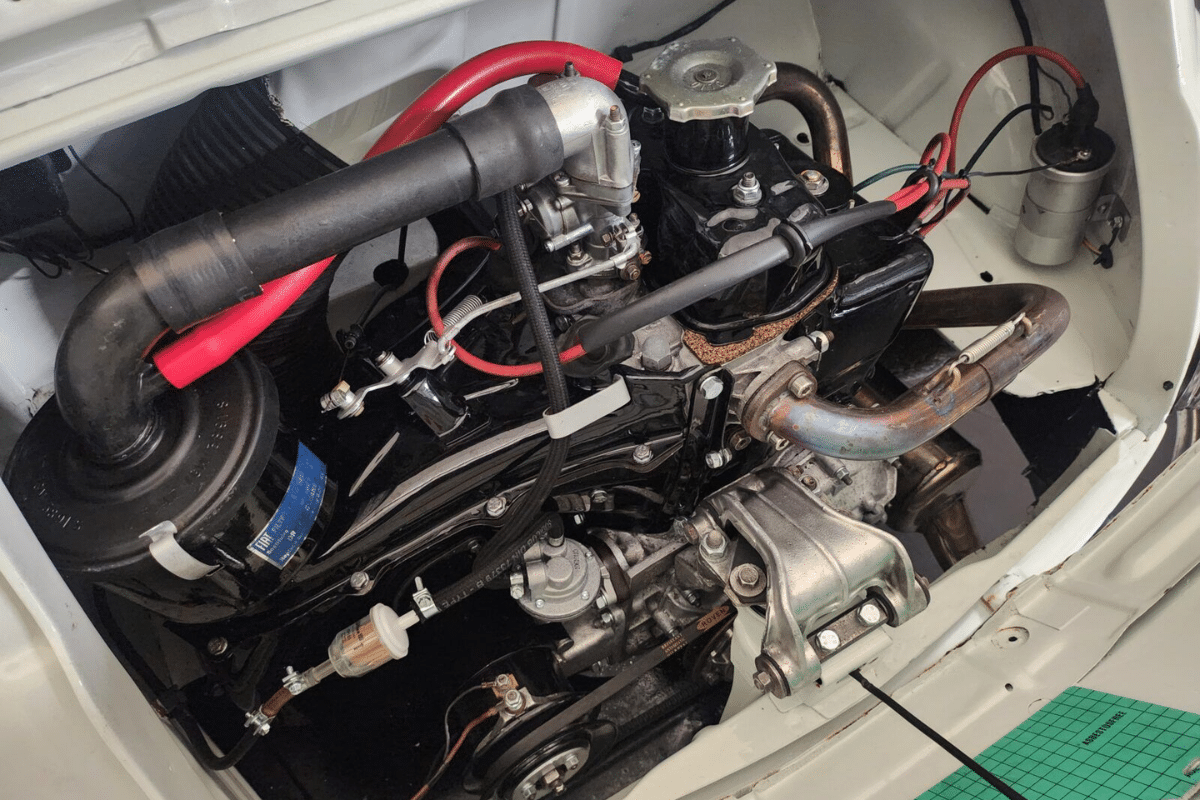 1972 Fiat 500 vue du moteur