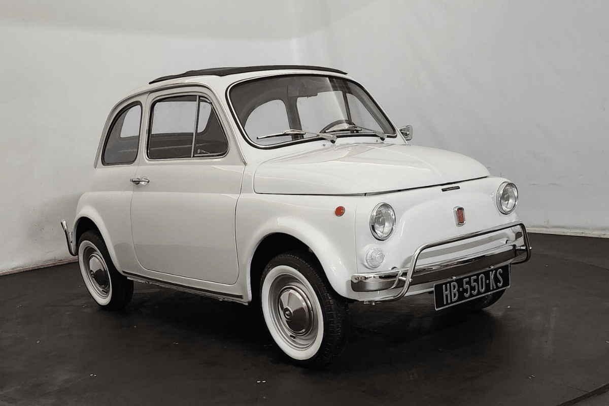 1972 Fiat 500 vue de face
