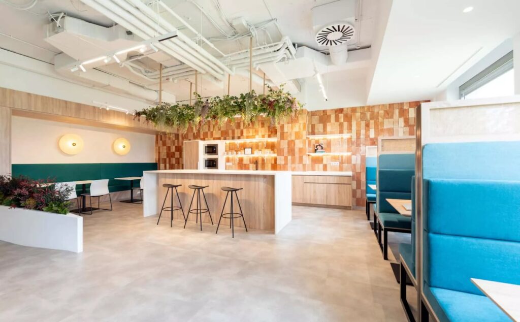 Espace de coworking moderne au Lexington Diagonal L'Illa à Barcelone