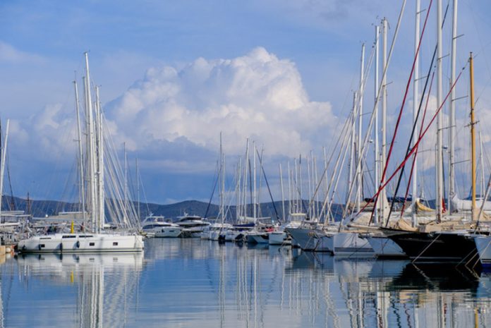 Retraites exécutives sur les locations de yachts à Athènes en