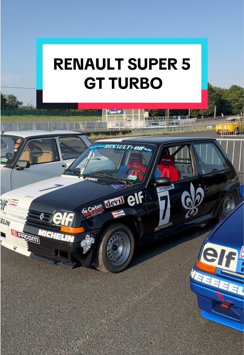 Plateau de Renault Super 5 GT Turbo sur la piste de l’Autodrome de Linas-Montlh