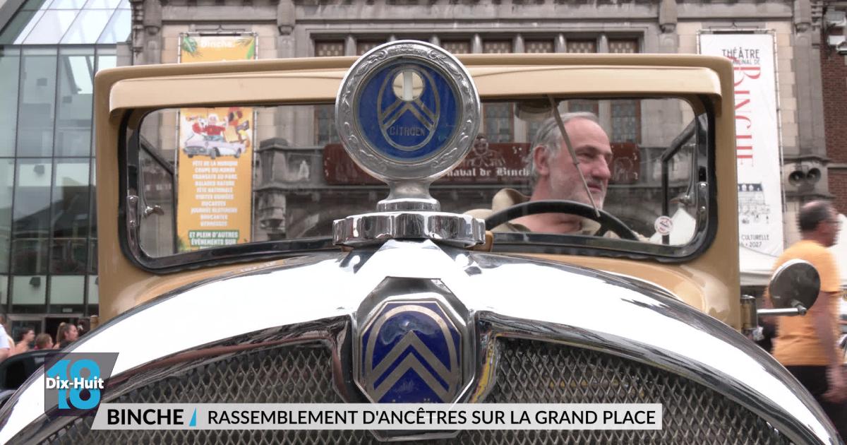 Binche : rassemblement de voiture ancienne sur la Grand Place