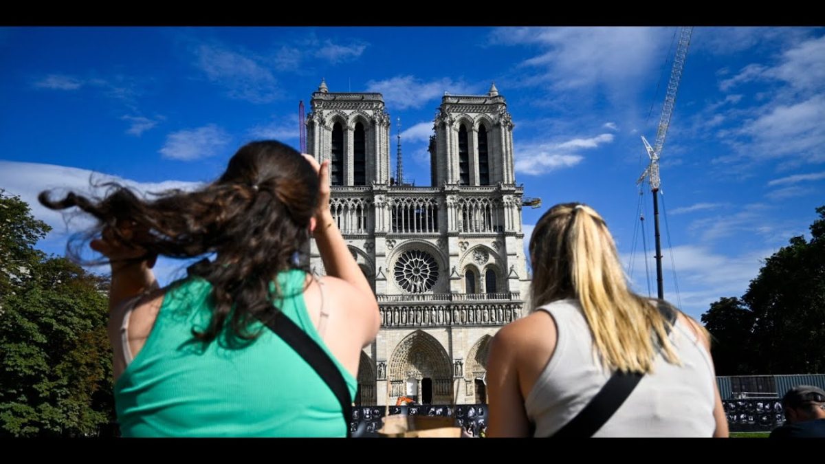 Réouverture de Notre-Dame : Emmanuel Macron ne parlera pas dans la cathédrale mais sur le parvis